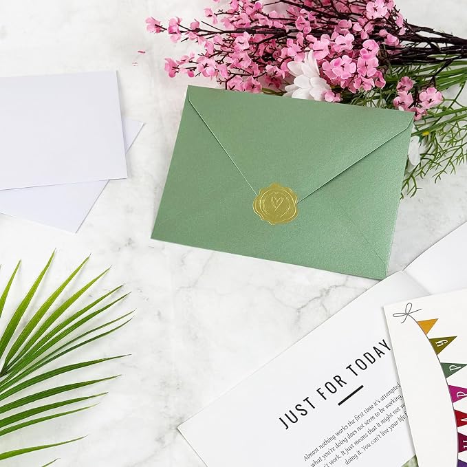 YINUOYOUJIA 50 PCS Sparking Green Envelopes A7,5 x 7 Shimmer Envelopes for Invitation,Perfect for Wedding Invitation Cards,Birthday RSVP Invite,5.25 x 7.25 inches