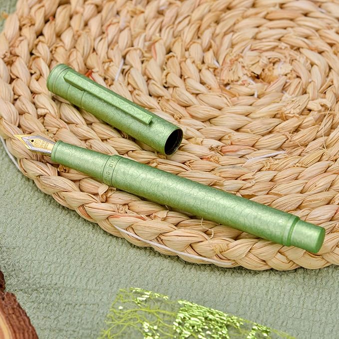 Hongdian 1851 Forest Fountain Pen Applegreen Ice Flowers, Blade Nib Classic Design Calligraphy Pen with Converter and Metal Pen Case