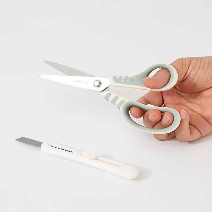 7 Inch purpose scissors kit with Box Cutter Retractable Crafts scissors with Ultra Sharp Blades and Comfort Grip Handles, Cute Box Cutters for Office Home,Arts Crafts Cartons Cardboard Paper-Grean
