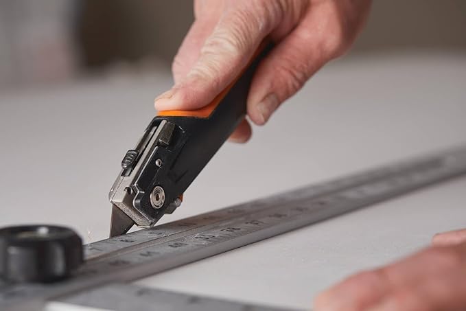 Fiskars Universal paring Knife, Length 18.5 cm, Stainless Steel/Plastic, Black/Orange, CarbonMax, 1027226