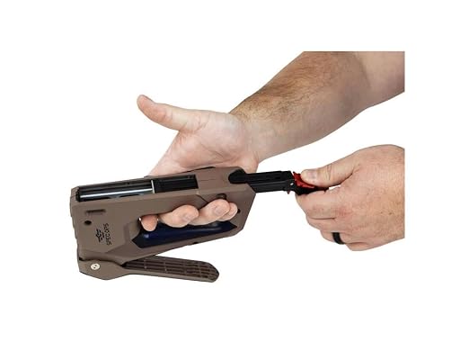 Spec Ops Tools Heavy Duty Staple Gun, 1/4" - 9/16" Staples, 18-Gauge Brads, Reduced Effort