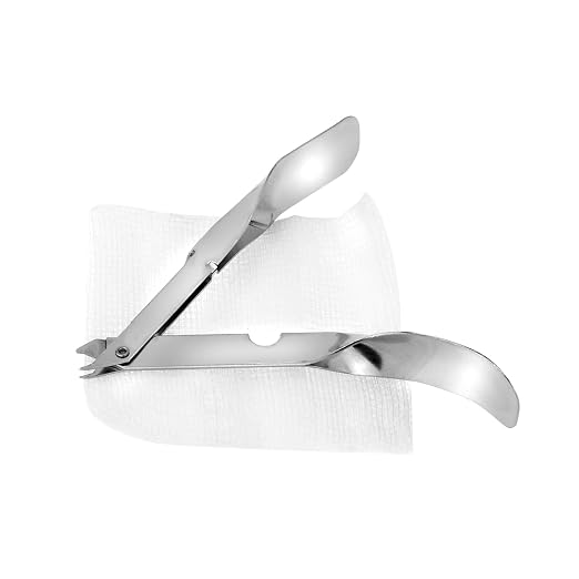 Dealmed Sterile Staple Removal Kit - Single-Use - 2 Piece Set | Stainless Steel Remover, 3 x 3 in Gauze Sponge, Plastic Tray With Tyvek Lid, For EMT Nurses Doctors, 3.75 x 6.25 x 1 in