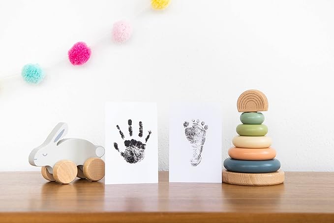 Pearhead Inkless Baby Hand and Footprint Kit — Mess Free Clean Touch Ink Pad for Newborn Keepsake, Zero Ink on Skin, Dog Nose & Paw Print Kit, Ideal New Mom Gift, 1 Ink Pad + 2 Art Cards