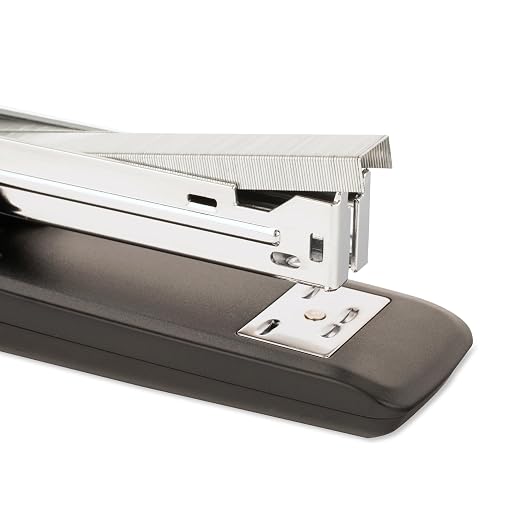 Swingline Staples, 5 Pack, Standard Staples for Desktop Staplers, 1/4" Length, 210/Strip, 5000/Box (35101)