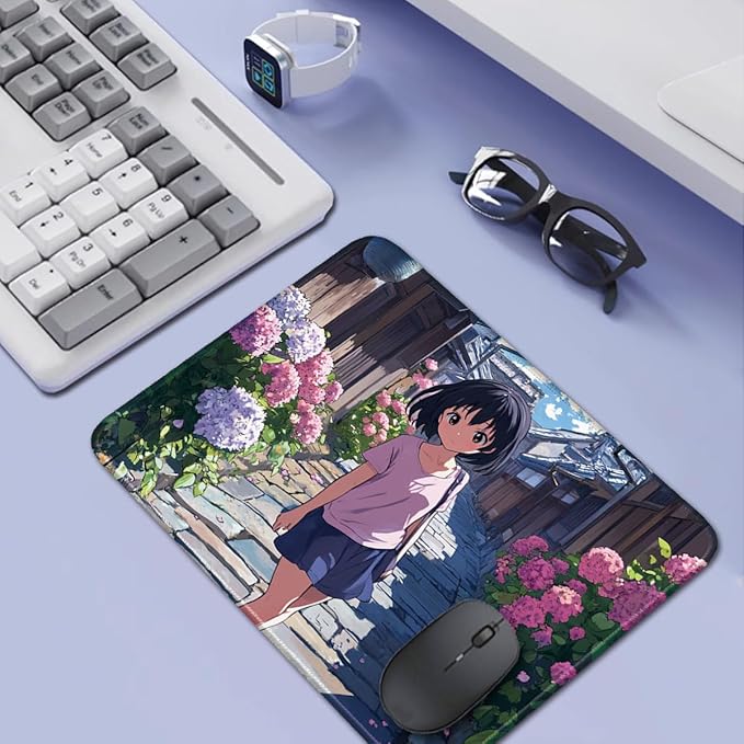 Anime Style Girl Pattern, Aesthetic Mouse Pad Small Mouse Pad Computer Mouse Pad Cool Mouse Pad Gaming, 26x21cm