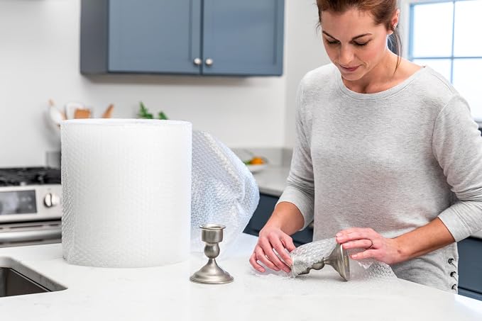 Duck Brand Small Bubble Cushioning Wrap for Moving & Shipping 600 FT Total - Bubble Packing Wrap for Extra Protection Packaging Boxes & Mailers - Clear Bubble Roll Moving Supplies 150 FT Each 4 Rolls