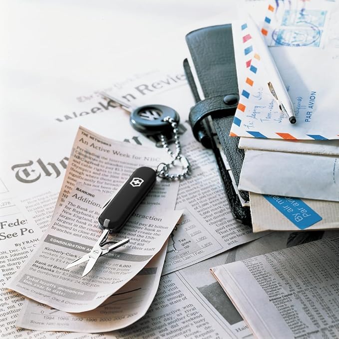 Victorinox, Pocket Knife, Small, Classic SD, 58 mm, Black (7 Functions, Blade, Nail File, Screwdriver 2.5 mm, Scissors)