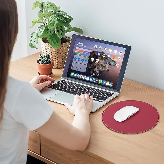 Round Mouse pad, high-end Texture, Sewn Edge Design, Anti-Slip Rubber Base. 8.6 x 8.6 inches (red)