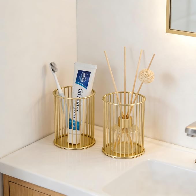 Gold Metal Pen Holder with Open-Grid Design – Stainless Steel Desk Organizer for Pens, Makeup Brushes & Pencils – Breathable, Rustproof, 3x3x3.9 Inch – Home Office, Vanity & Bathroom