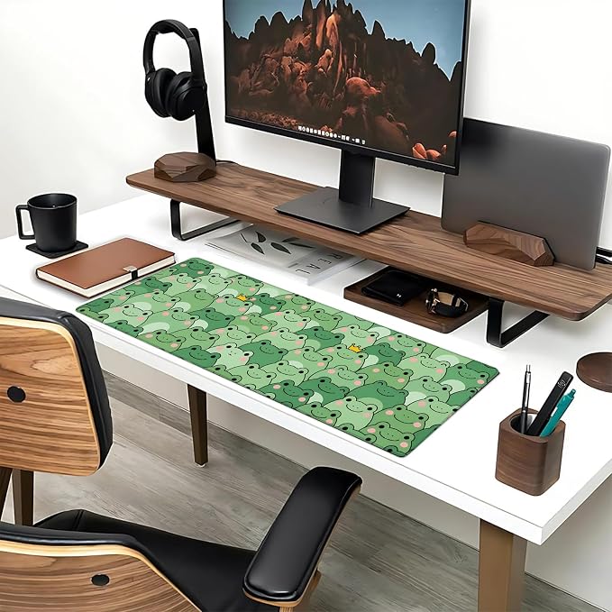 Cute Frog Extended Mouse Pad 31.5x11.8in, Green Cartoon Pattern Large Desk Mat with Non-Slip Rubber Base, Big Mousepad for Laptop Computer PC, Gaming Office Home Decor, Deskmat Gifts
