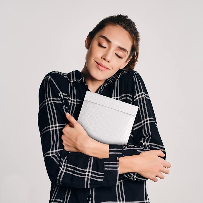 White Poly Bubble Mailers 9.5 x 13.5 Inch. Pack of 1000 Padded Envelopes Waterproof. Self Seal Padded Mailers with Durable Seams. Lightweight Padded Shipping Envelopes for Mailing Fragile Things