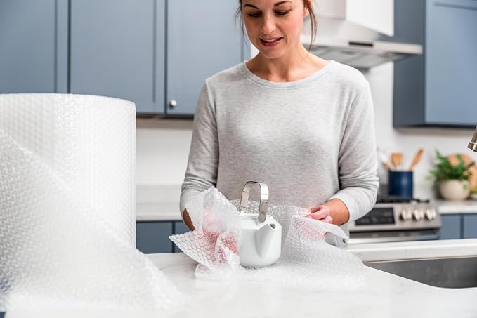 Duck Brand Small Bubble Cushioning Wrap for Moving & Shipping 600 FT Total - Bubble Packing Wrap for Extra Protection Packaging Boxes & Mailers - Clear Bubble Roll Moving Supplies 150 FT Each 4 Rolls