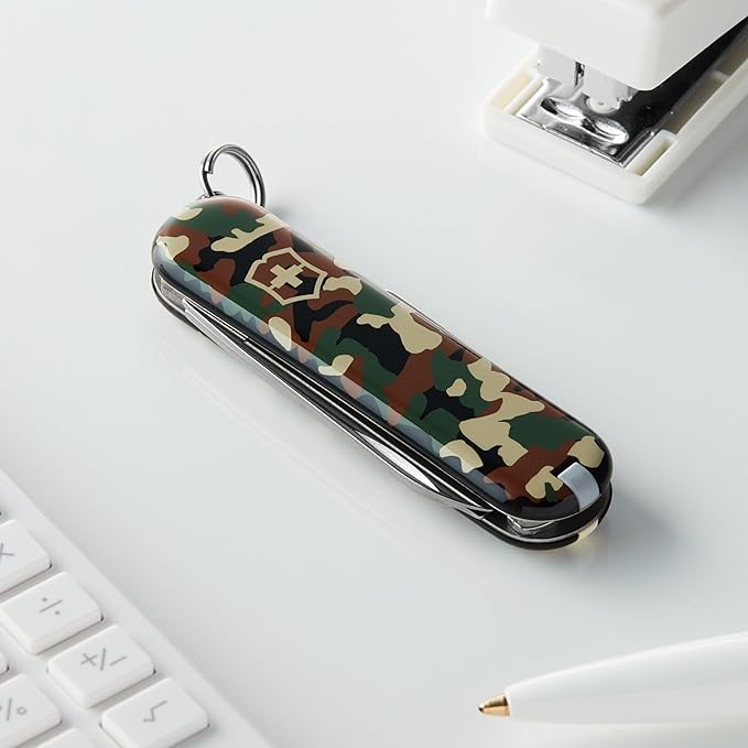 Victorinox Classic SD Swiss Army Knife, Compact, 7 Functions, Swiss Made Pocket Knife with Small Blade, Screwdriver and Key Ring - Camouflage