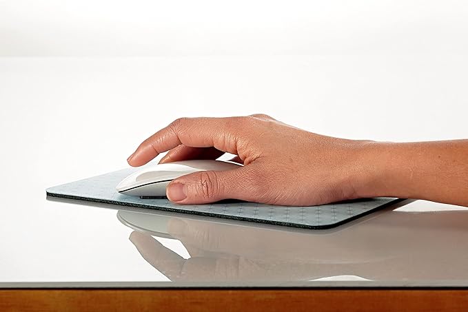 3M Precise Mouse Pad Enhances the Precision of Optical Mice at Fast Speeds, Easy to Clean, Stays in Place, 9 in x 8 in (MP114-BSD1)
