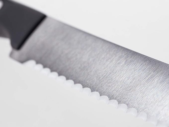 WÜSTHOF Gourmet 4.5" Serrated Utility Knife, Black