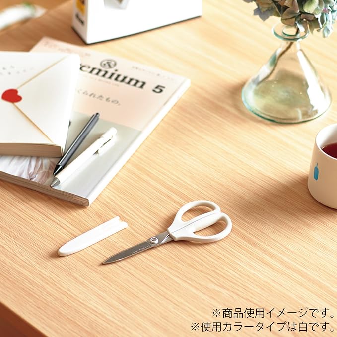 Kokuyo Saxa Non-Stick Scissors - Heavy Duty Titanium Coating Blades with 3D Technology, Ambidextrous Design for Crafting, Sewing & Daily Use, Red, Japan Import (HASA-P280R)