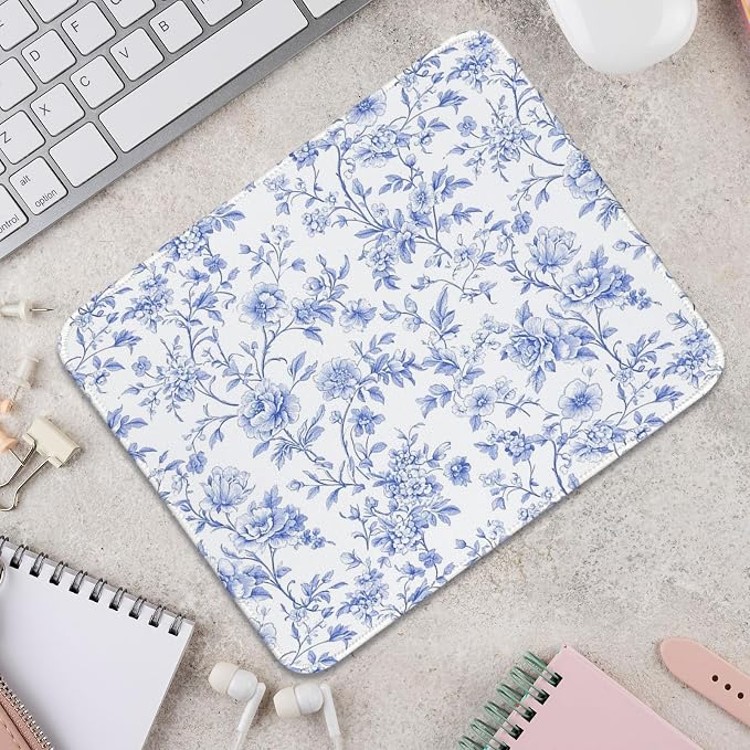 UTELKA Light Blue Floral Mouse Pad, Blue White Mousepad 10.2x8.2 | Blue And White Traval Mouse Pad, Flroal Desk Accessories, Aesthetic Mouse Pad, Chinoiserie Office Decor, Light Blue Desk Mat