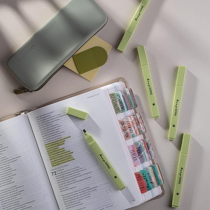 DIVERSEBEE Bible Highlighters with Soft Chisel Tip, No Bleed (Green) | 5 Pack Single Color Pens, Quick Dry, Cute Aesthetic Markers for Bible Study Journaling Supplies
