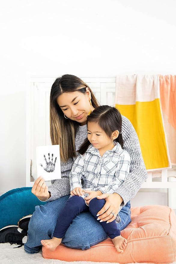 Pearhead M/L Clean-Touch Baby Ink Pad, No Mess Inkless Baby Safe Ink, DIY Handprint and Footprint Keepsake, Black, Medium/Large (Pack of 2)