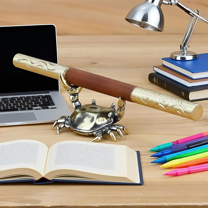 Crab Pen Holder,Brass Crabs Figurine,Funny Weightlifting Crabs Desk Pen Stand,Creative Crab Tea Pet,Gold Animal Decor for Office Home Display Bookshelf Decorations (2)