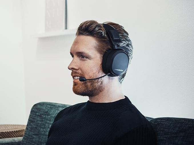 Arctis Pro Wireless Gaming Headset steelseries - Lossless High Fidelity Wireless + Bluetooth for PS4 and PC (Renewed)